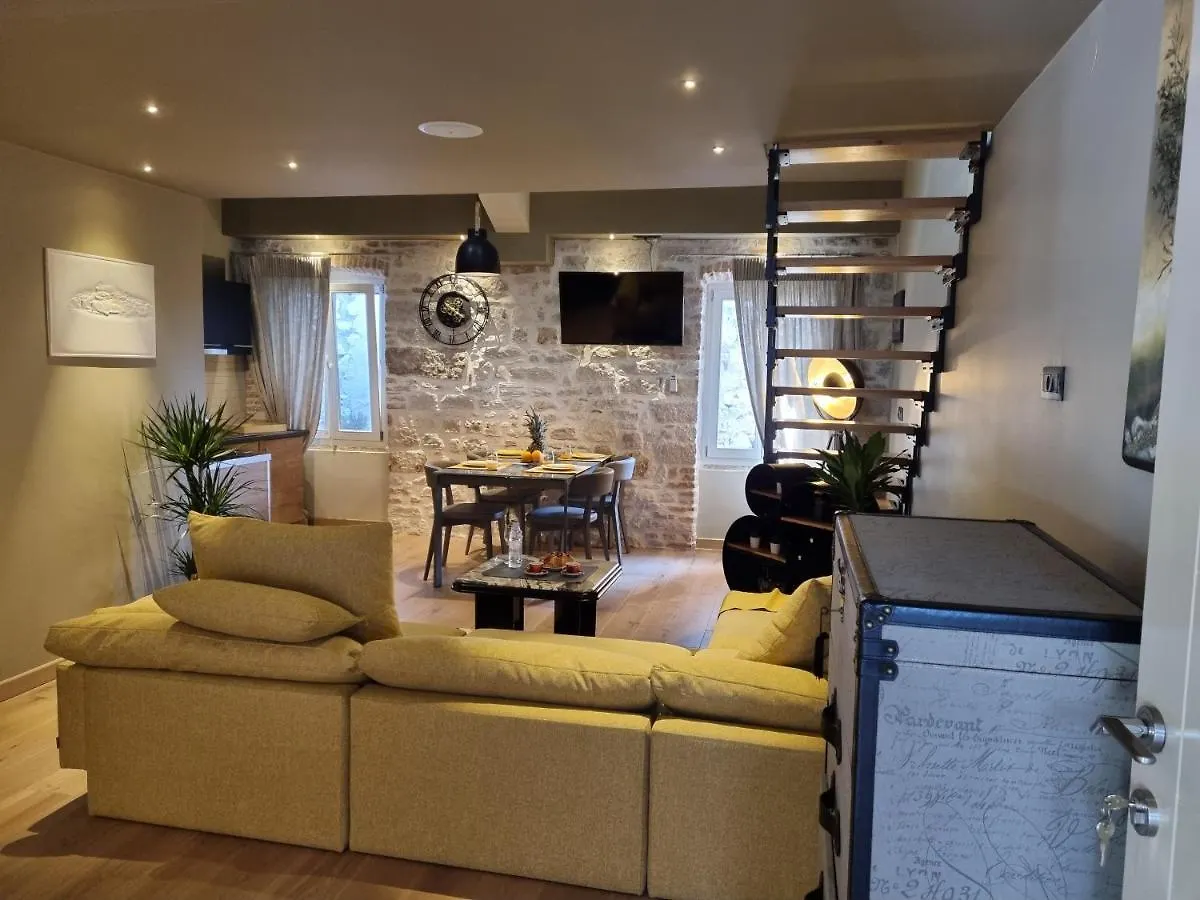 ˇdcˇ Modern Apartment Near The Church Rovinj